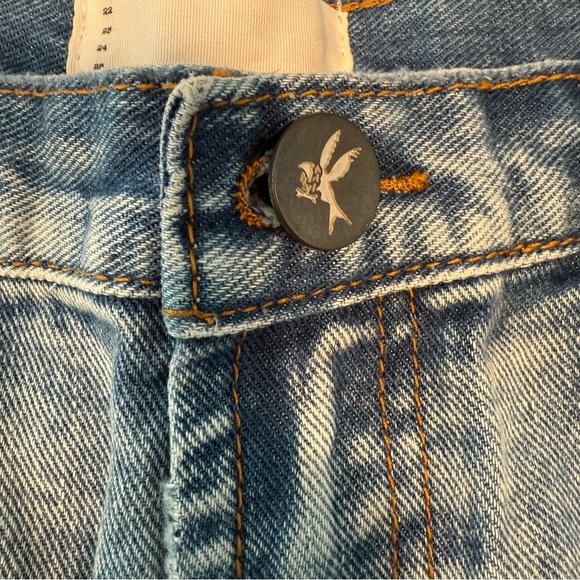 NWT- One Teaspoon Women’s Truckers Mid Waist Relaxed Denim Shorts- Denim Blue 34 - Picture 9 of 15
